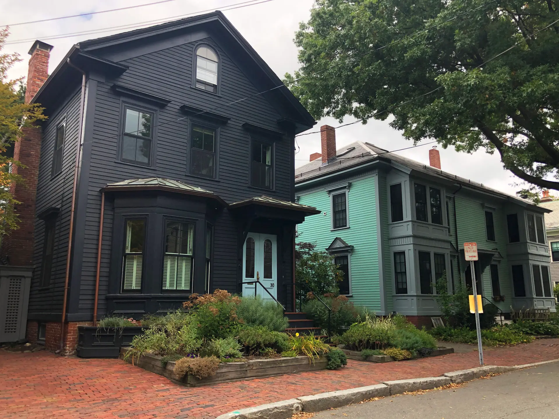 Black exterior house paint