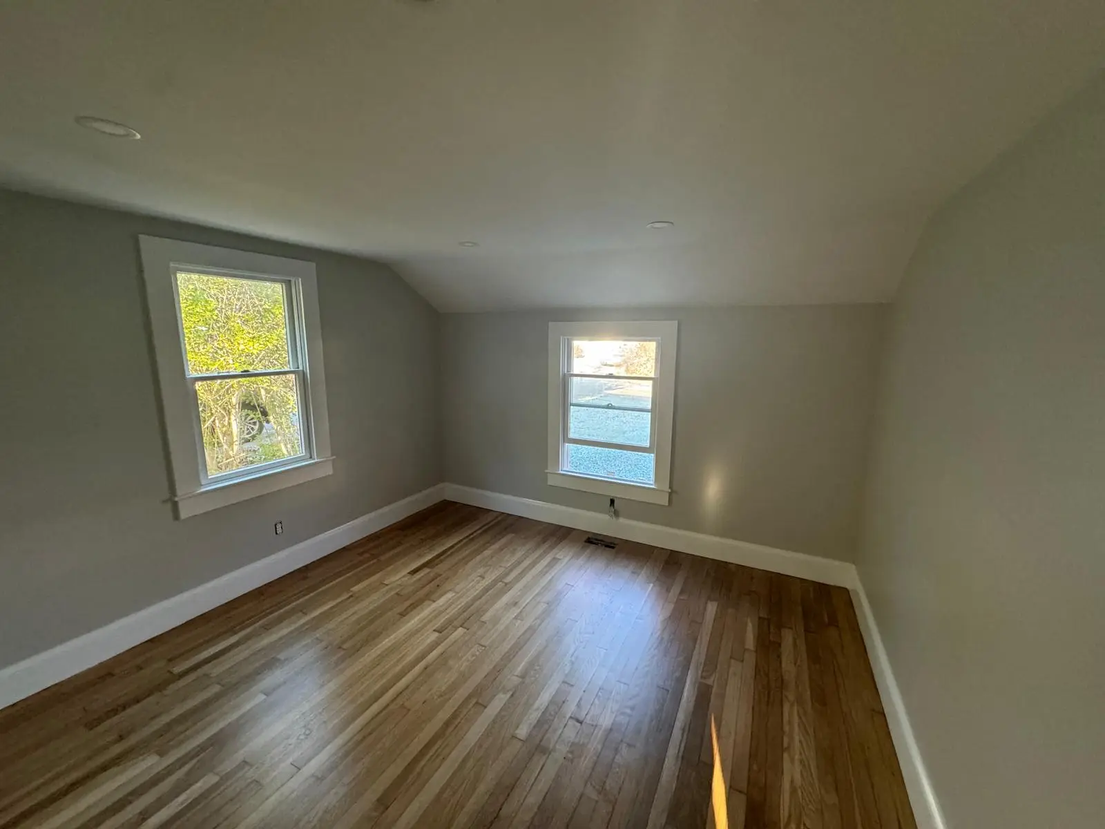 Best White Paint for Interior Walls