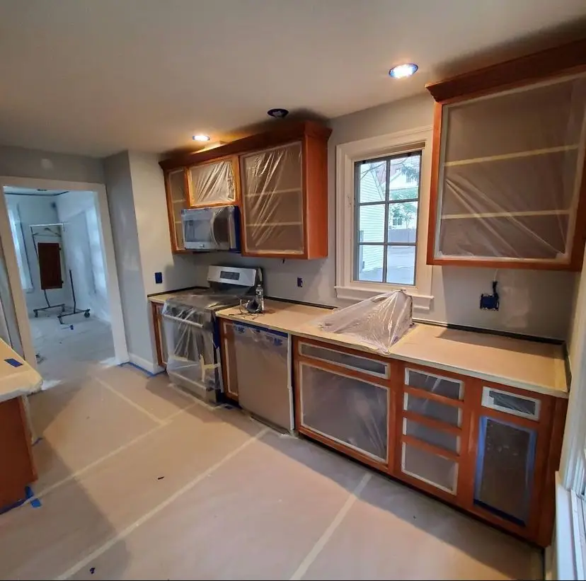 How much does it cost to paint kitchen walls and ceiling