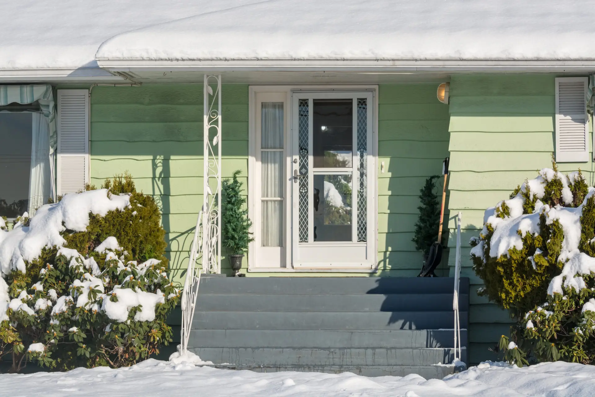 Can You Paint Outside in the Winter